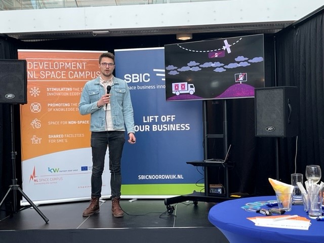 space business entrepreneur on stage at SBIC Noordwijk