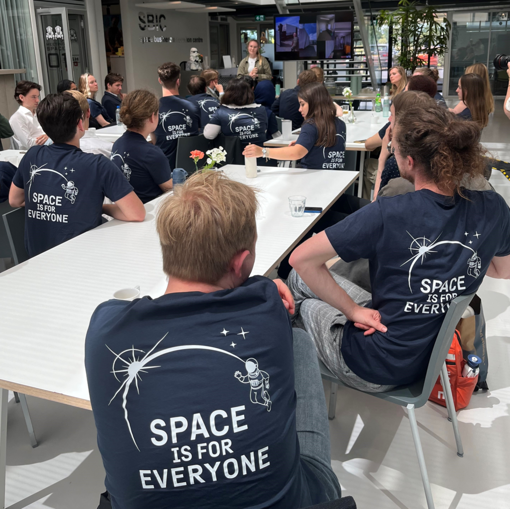 space business entrepreneur pitching to students at SBIC Noordwijk