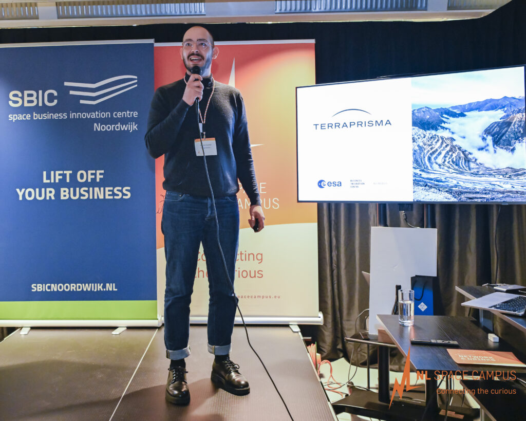 ESA BIC incubatee Terraprisma pitching at SBIC Noordwijk